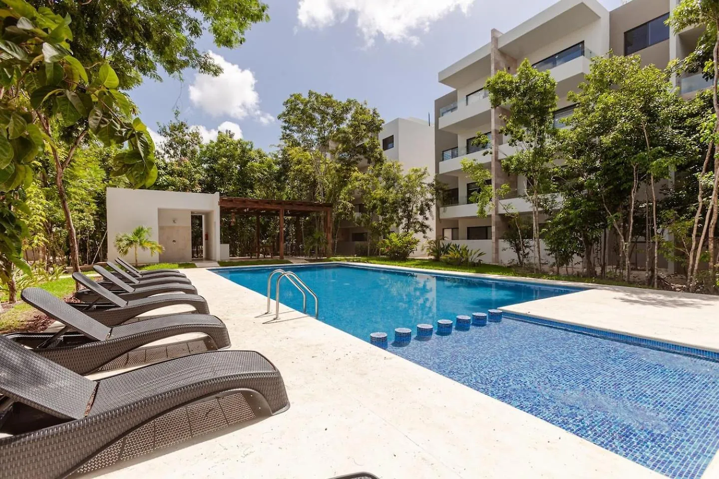 Rayodesol Condo Gated, 10Min To Beach,Gym,6Pools プレヤデルカーメン 0*,